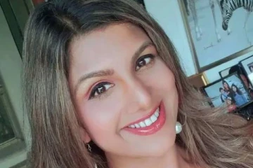 அழகில் மகளையே மிஞ்சிடுவார் போலயே.. நடிகை ரம்பாவின் அம்மா யார் தெரியுமா?