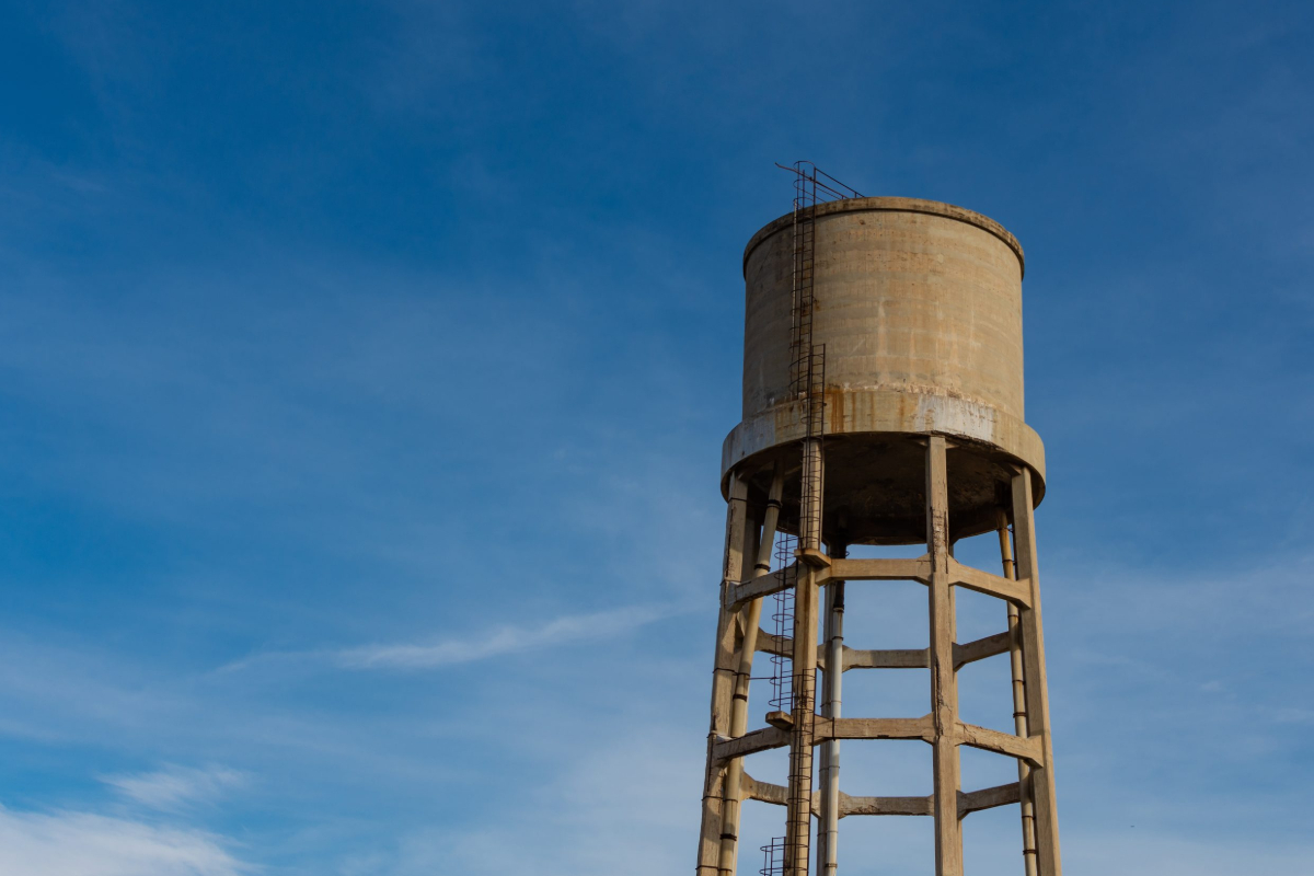 தண்ணீர் தொட்டிகள் ஏன் உயரத்தில் கட்டப்படுகிறது தெரியுமா? | Why Water Tanks Are Built So Height