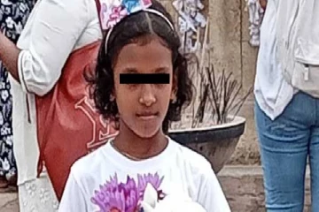 மின் விளக்குகளின் வயரை தொட்ட சிறுமிக்கு நேர்ந்த கதி