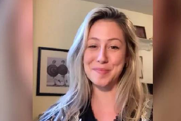 குழந்தைகளுக்கு பெயர் வைத்தே லட்சணக்கணக்கில் சம்பாரிக்கும் பெண்! | Baby Namer Talyor A Humphrey Earning In Lakhs