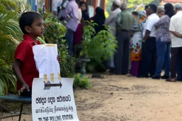 தேர்தலில் போட்டியிடும் வேட்பாளர் பட்டியல் வெளியீடு