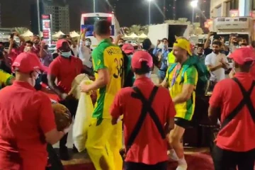 துபாய் மைதானத்திற்கு வெளியே மாஸ் டான்ஸ் ஆடிய ஸ்டோனிஸ், மார்ஷ்! அனைவரையும் கவர்ந்த வைரல் வீடியோ