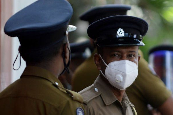 யாழில் ஓட்டோ சாரதிகளை மயக்கியவர்கள் சிக்கினர்! | Those Who Seduced Auto Drivers Were Caught Jaffna