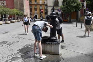 ஸ்பெயினில் வெப்பநிலை 40 ஆண்டுகளில் இல்லாத அளவிற்கு  அதிகரிப்பு!