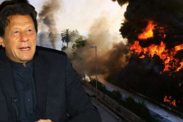 பற்றி எரியும் நாடு; 144 தடை, இல்லம் சூறை - உணவு, மயில்களை தூக்கிச்சென்ற கொடுமை | Protestors Looted Food Commander House Pakistan