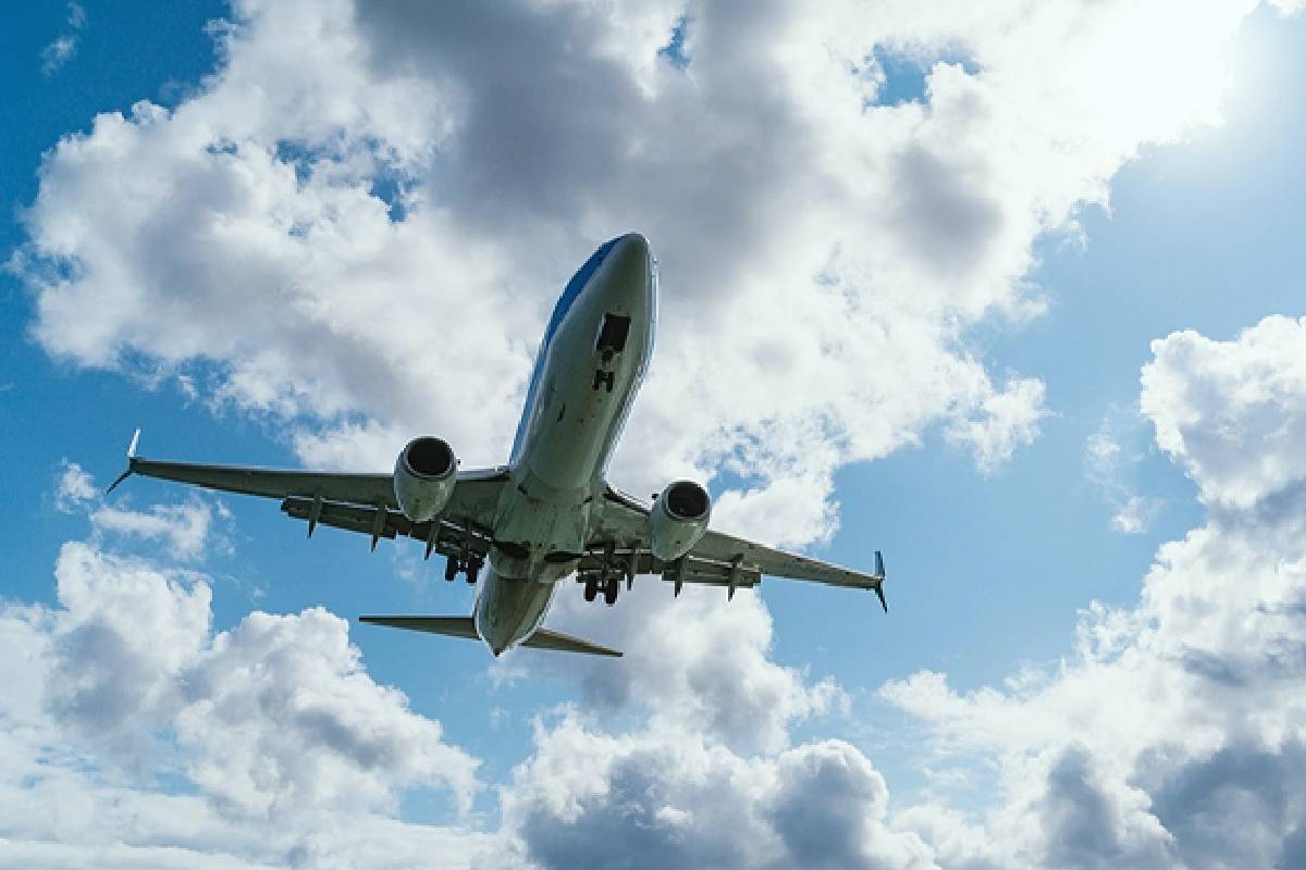 இந்தோனேசியாவில் விமானக் கட்டணங்கள் உயர்வு | Airfares Rise In Indonesia Fuel Price Hike