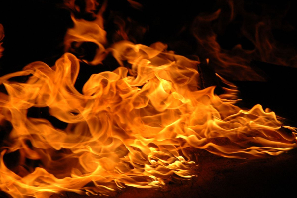 லொறி ஒன்று தீயில் கருகி நாசம் | A Lorry Was Destroyed In A Fire லொறி ஒன்று தீயில் கருகி நாசம் | A Lorry Was Destroyed In A Fire