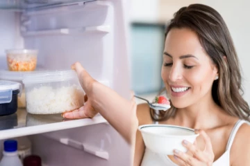 பிரிட்ஜில் வைத்து சாப்பிட்டால் விஷமாக மாறும் 7 உணவுகள்.., அவசியம் தெரிஞ்சிக்கோங்க