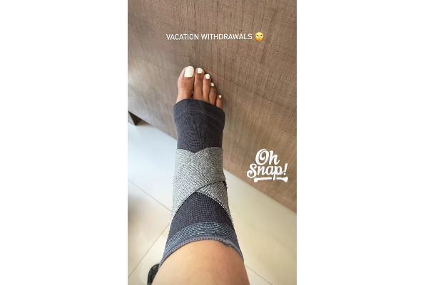 நடிகை திரிஷாவின் உடலில் இவ்வளவு பெரிய கட்டா! அதிர்ச்சி கொடுத்த புகைப்படம் | Trisha Had Injured In Leg