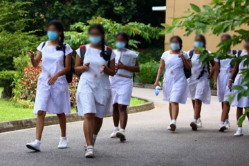 கிழக்கில் அடுத்த வாரம் மூன்று நாட்கள் பாடசாலைகள் - ஆளுநர் ஆலோசனை