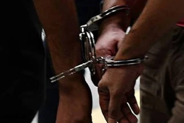 கந்தளாயில் கனரக வாகனங்களுடன் மூவர் கைது