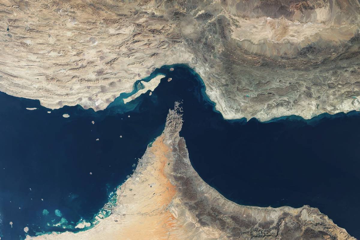 ஹோர்முஸ் நீரிணை திறக்காது ; ஈரான் கடும் எச்சரிக்கை | Iran Warns It Will Not Open Strait Of Hormuz