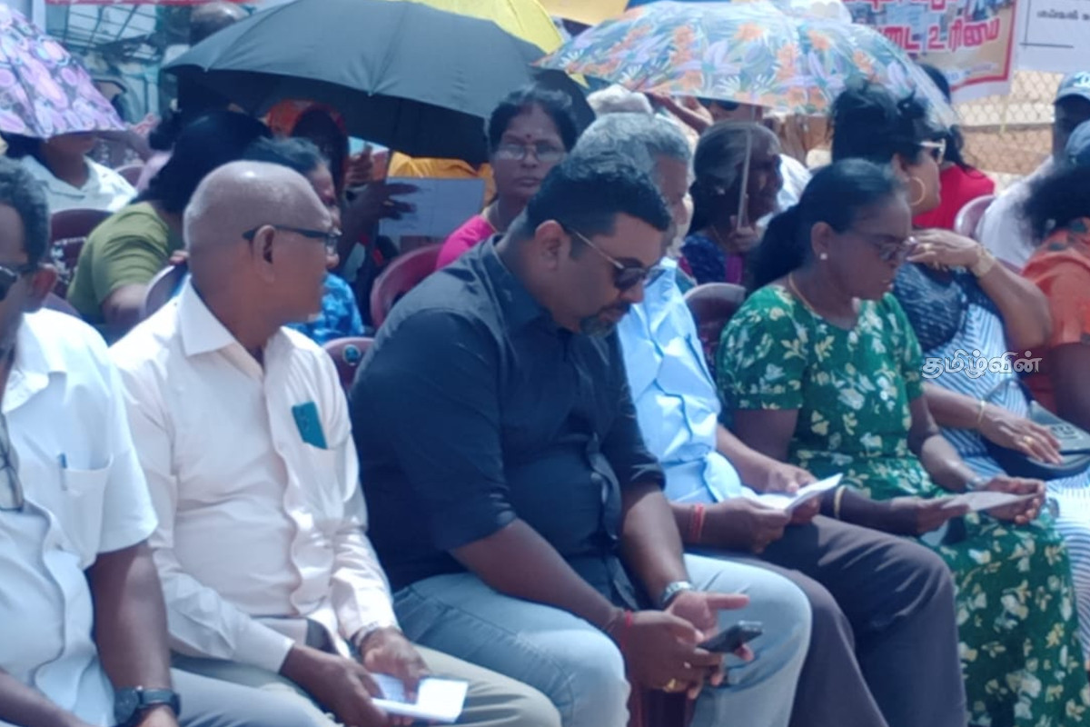 பலாலி காணி விடுவிப்பு கடந்தகால இணக்கப்பாடுகளை நிறைவேற்ற அநுர அரசுக்கு ஈ.பி.டி.பி வலியுறுத்து! | A Protest Was Held Today At Palaly Junction பலாலி காணி விடுவிப்பு கடந்தகால இணக்கப்பாடுகளை நிறைவேற்ற அநுர அரசுக்கு ஈ.பி.டி.பி வலியுறுத்து! | A Protest Was Held Today At Palaly Junction
