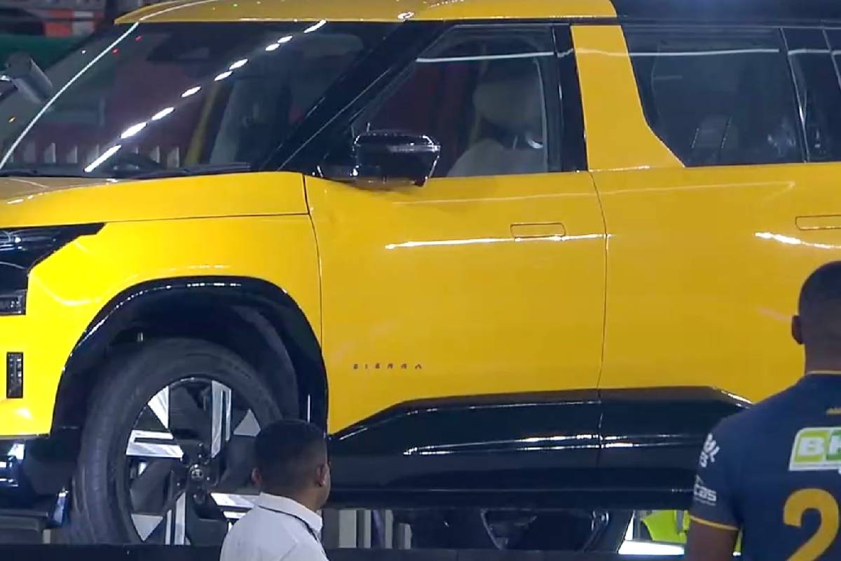 கேமரூன் கிரீன் அடித்த சிக்ஸரால் ரூ.5 லட்சம் நன்கொடை - இந்த விதிமுறை தெரியுமா? | Cameron Green Six Hit Car 5Lakhs Goes For Charity