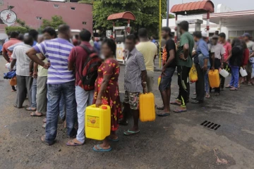 எரிபொருளுக்காக வரிசையில் காத்திருப்போருக்கு அவசர அறிவுறுத்தல்