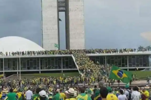 உச்சக்கட்ட கொந்தளிப்பில் பிரேசில் - இன்னொரு இலங்கையாகும் அபாயம்! | Protesting Against President In Brazil