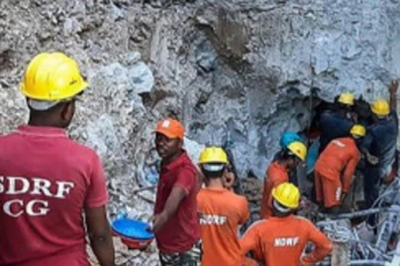 දින 5ක් පුරාවට අඩි 80ක් ගැඹුරු නල ලිදක සිරවී සිටි ආබාධිත දරුවාට සිදු වූ දේ..