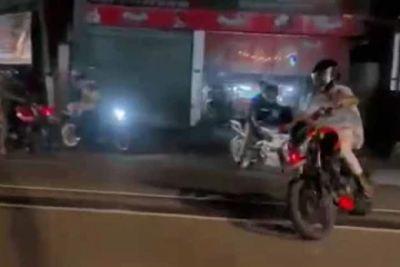 14 இளைஞர்கள் அதிரடியாக கைது