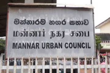 வீதியை அபிவிருத்தி செய்து தர கோரியவர்களை மிரட்டிய மன்னார் நகரசபை தலைவர்!