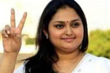 விஜயகாந்தை தாறுமாறாக பேசிய நடிகை விந்தியா... கொந்தளிப்பில் மக்கள்