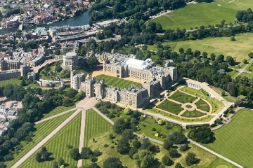 உலகிலேயே அதிக சொத்துக்கள் வைத்திருக்கும் குடும்பம் - மிரளவைக்கும் மதிப்பு