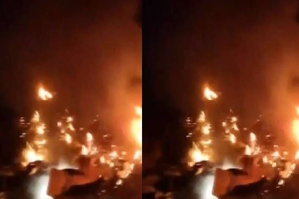 விமானம் விழுந்து நொறுங்கியதில் 2 விமானிகள் உயிரிழப்பு..! | 2 Pilots Killed In Plane Crash