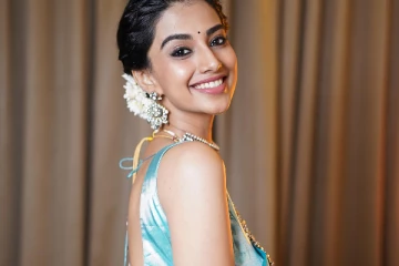 63 வயது நடிகருக்கு முன்னாள் காதலியா மீனக்ஷி சவுத்ரி! GOAT ஹீரோயினின் அடுத்த படம்