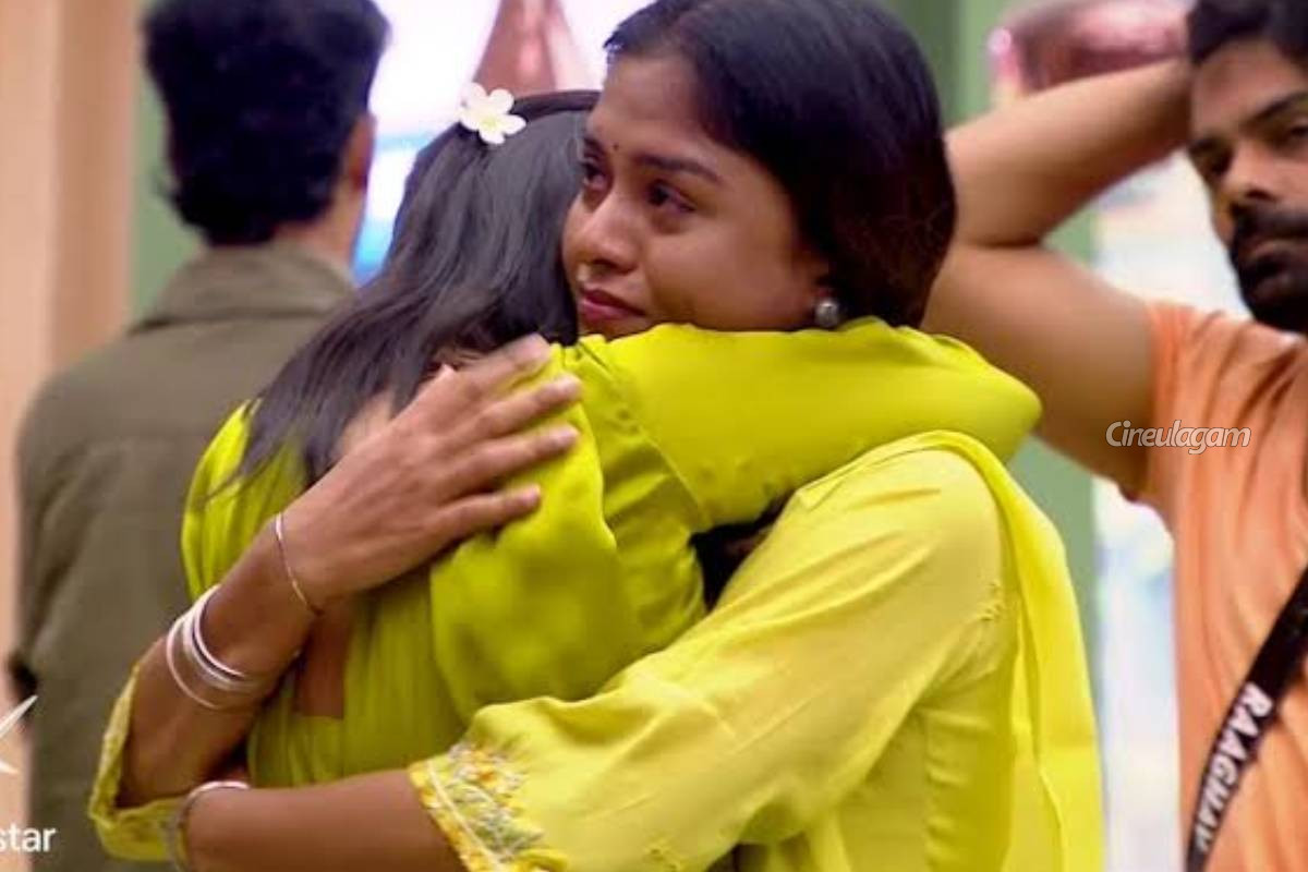 18 நாட்கள் பிக்பாஸ் 10 வீட்டில் விளையாடிய லட்சுமி ப்ரியா வாங்கிய சம்பளம்.... எவ்வளவு தெரியுமா? | Actress Lakshmi Priya Salary In Bigg Boss 10