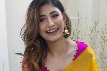 ஓரினச்சேர்க்கையாளராக மாறி பெண்ணுக்கு முத்தம் கொடுத்த சுனிதா.. ஷாக்காகும் ரசிகர்கள்..