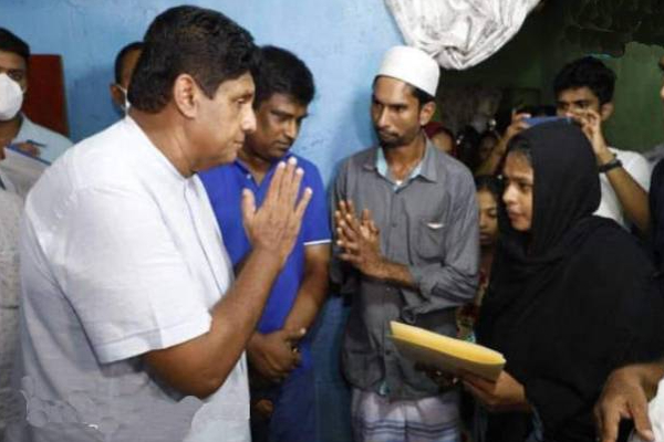 படுகொலை செய்யப்பட்ட சிறுமி ஆயிஷாவின் வீடு தேடி சென்ற சஜித்! | Atulugama Child Murder Sajith Condolences Funding