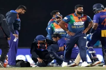 இந்திய வீரர் தலையை பதம் பார்த்த பவுன்சர்: அதிர்ச்சியூட்டும் வீடியோ காட்சி !