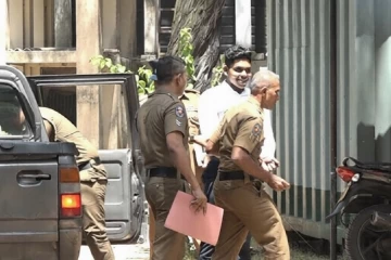 හිටපු අමාත්‍ය ශාන්ත බණ්ඩාරගේ පුත්‍රයා පැය 24ක් රඳවා තබාගෙන ප්‍රශ්න කිරීමට නියෝග - හෙට වෙනකල් රටම නොයිවසිල්ලෙන්