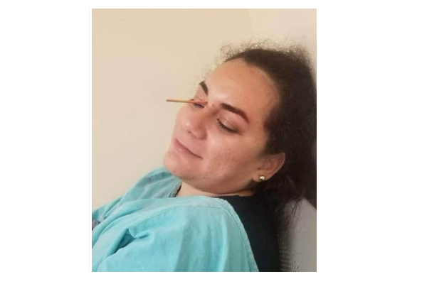 மகிழ்ச்சியாக இருந்த பெண்ணுக்கு காத்திருந்த பேரதிர்ச்சி! நொடியில் வலியால் துடித்துடித்த அவலம் | Woman S Face Smashed Into Cake Narrowly Escapes