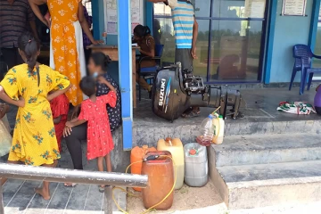 சட்டவிரோதமாக இந்தியா செல்ல முயன்ற 13 பேர் யாழில் கைது (Video)