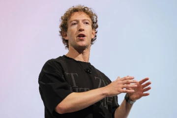 $200 பில்லியனாக அதிகரித் சொத்துமதிப்பு: உலகின் 4வது பணக்காராக மார்க் ஜுக்கர்பெர்க் முன்னேற்றம்!