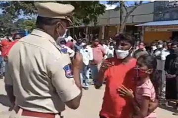 மகள் கண் முன்னே தந்தையை அடித்த போலிஸ் - கதறி துடித்த சிறுமி