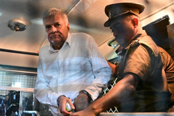 திடீரென வைத்தியசாலையில் அனுமதிக்கப்பட்ட ரணில் | Ranil Wickramasinghe Admitted To Prison Hospital