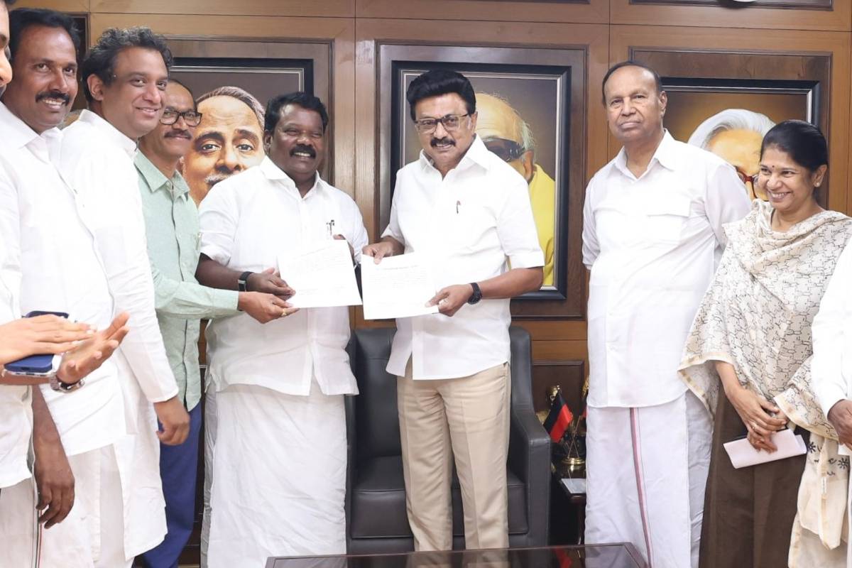 திமுக - காங்கிரஸ் தொகுதிப்பங்கீடு ஒப்பந்தம் கையெழுத்தானது - எத்தனை தொகுதிகள்? | Dmk Congress Signs Seat Sharing Deal How Many Seat திமுக - காங்கிரஸ் தொகுதிப்பங்கீடு ஒப்பந்தம் கையெழுத்தானது - எத்தனை தொகுதிகள்? | Dmk Congress Signs Seat Sharing Deal How Many Seat