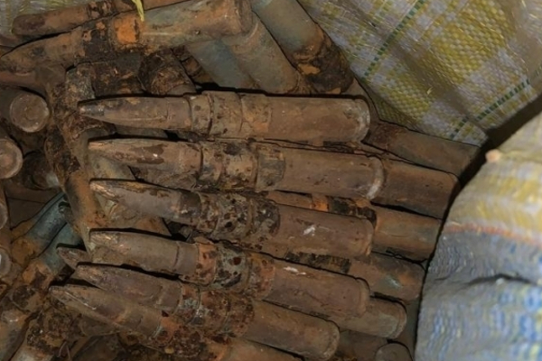 யாழில் நீர் குழாய் புதைத்தவருக்கு காத்திருந்த அதிர்ச்சி | Shock Man Bullets Buried A Water Pipe In Jaffna