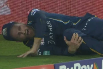 பீல்டிங்கின்போது அடிபட்டதில் வலியால் கதறிய வீரர்..தேசிய அணி நிர்வாகம் வெளியிட்ட அறிவிப்பு