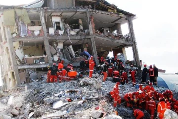 சுமார் 178 மணி நேரத்திற்கு பிறகு…உயிருடன் மீட்கப்பட்ட 6 வயது சிறுமி! துருக்கியில் தொடரும் மீட்பு பணி