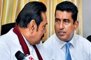 அமைச்சர்களின் அழுத்தத்தினால் இராஜினாமா கடிதத்தை இடை நிறுத்திய மகிந்த