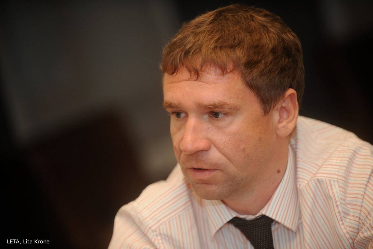 Russian businessman hand over to lithuania by france