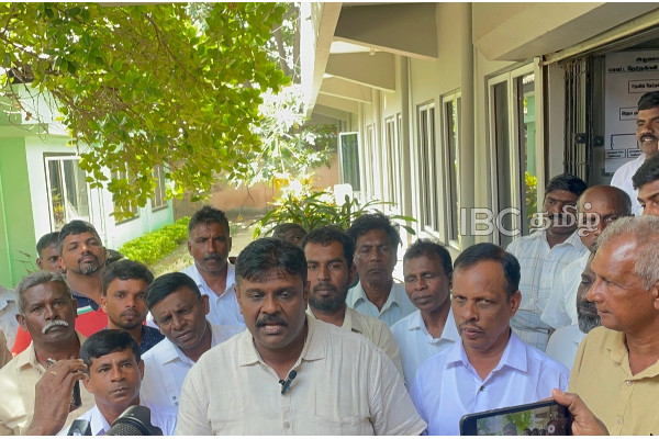 கூட்டமைப்பாக இணைந்து உள்ளூராட்சி மன்றங்களை கைப்பற்றுவோம்! | Mannar Tna Local Government Election Parliament