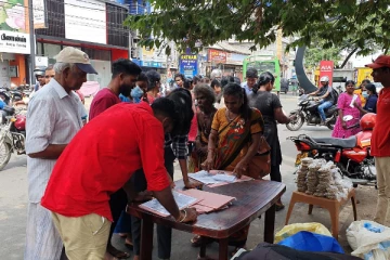 தேர்தல் கால வாக்குறுதிகள் ; யாழ்ப்பாணத்தில் கையெழுத்து பெறும் நடவடிக்கை