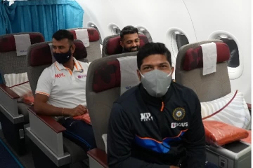 டெஸ்ட் மற்றும் ஒருநாள் கிரிக்கெட் தொடர்; தென்னாப்பிரிக்காவிற்கு பறந்த இந்திய வீரர்கள் - வைரலாகும் புகைப்படம்