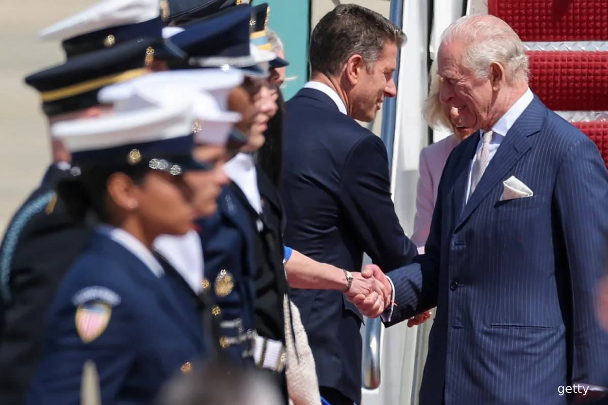 ஜெலென்ஸ்கியை வறுத்தெடுத்தது போல் நடக்கலாம்: சார்லஸ் மன்னர் - ட்ரம்ப் சந்திப்பில் எழுந்த அச்சம் | Charles Trump Meet Off Camera