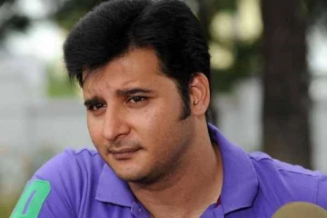 அப்படியே அப்பாஸ் போலவே இருக்கும் அவரது மகன்- நடிகர் அப்பாஸின் முழு குடும்ப போட்டோ