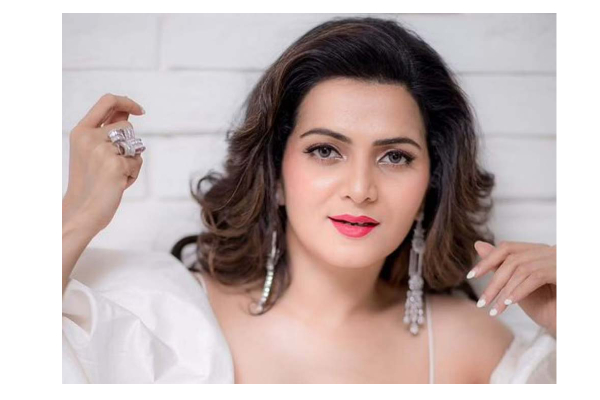 தொகுப்பாளினி திவ்யதர்ஷினி வாங்கும் சம்பளம் எவ்வளவு தெரியுமா? | Anchor Divyadarshini Salary Detail In Tamil