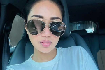 காரில் செல்ஃபி!! நடிகை நிவேதா பெத்துராஜா க்யூட்டான புகைப்படங்கள்..